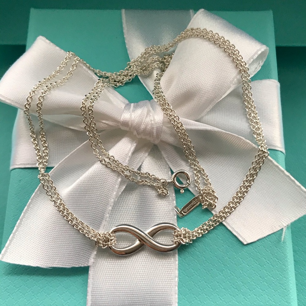 Infinity necklace - Picture 2 of 2